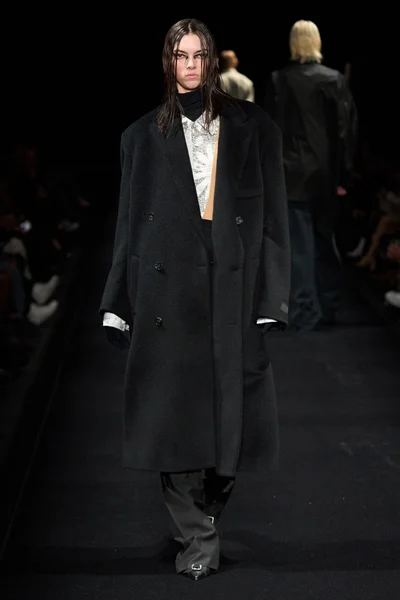 Look 36